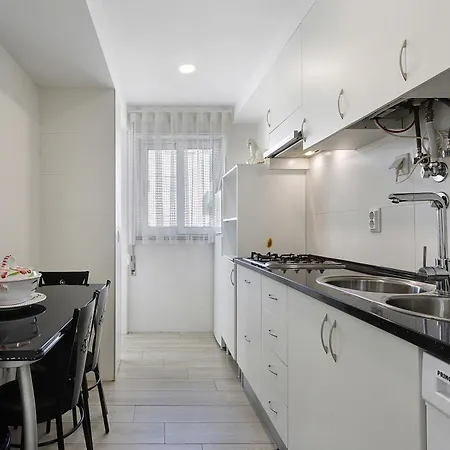 Natalina T2 Apartament Nazaré